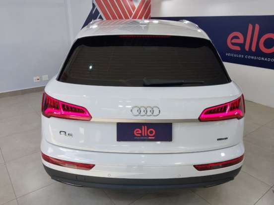 AUDI-Q5-2019