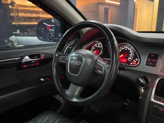 AUDI-Q7-2008