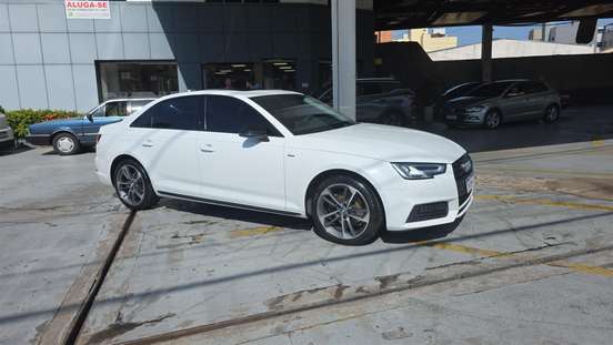 AUDI-A4-2017