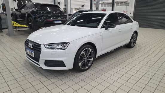 AUDI-A4-2017