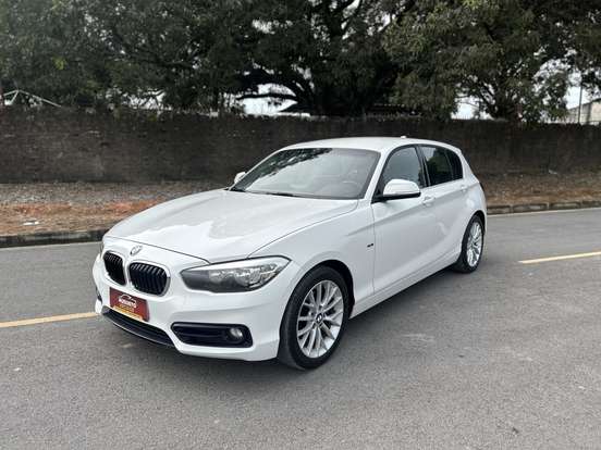 BMW-120i-2015
