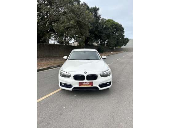 BMW-120i-2015