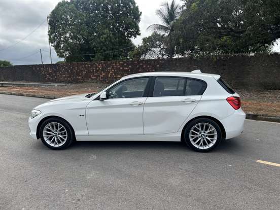 BMW-120i-2015