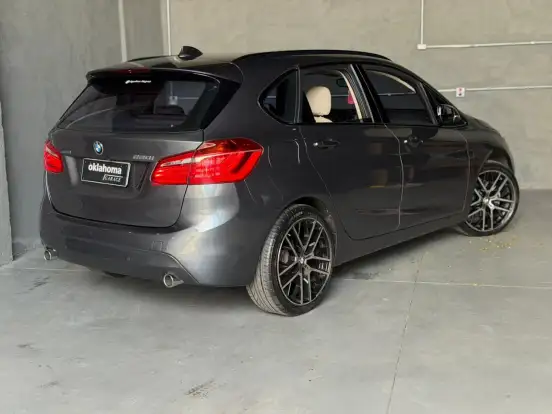BMW-220i-2.0 CAT GP 16V TURBO ACTIVEFLEX 4P AUTOMÁTICO BMW-220i-2017