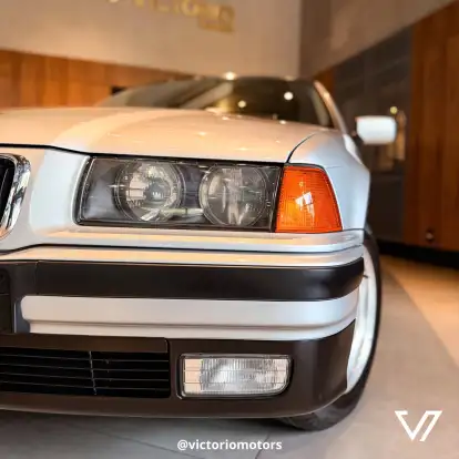 BMW-318iS-1997