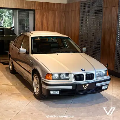 BMW-318iS-1997