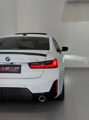 BMW-320i-2024