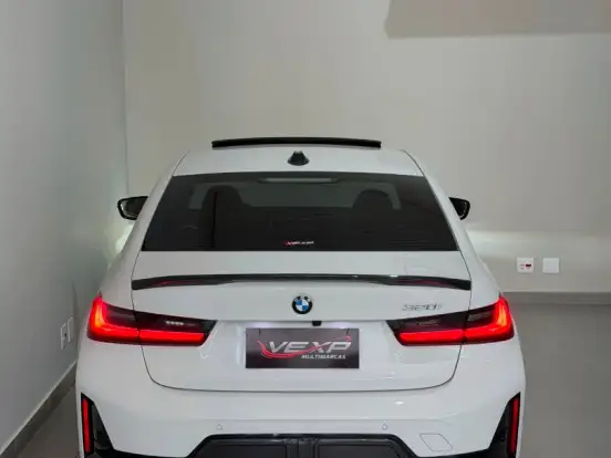 BMW-320i-2.0 16V TURBO FLEX M SPORT 10th ANNIVERSARY EDITION AUTOMÁTICO BMW-320i-2024