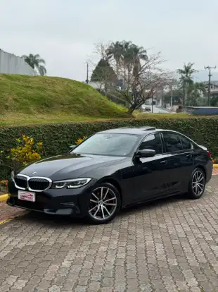 BMW-320i-2021
