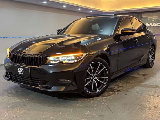 BMW-320i-2022