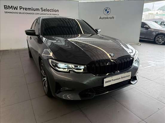 BMW-320i-2021