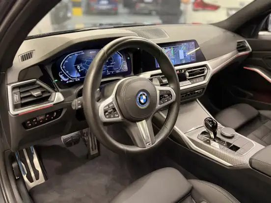 BMW-330e-2.0 16V TURBO HÍBRIDO M SPORT AUTOMÁTICO BMW-330e-2022