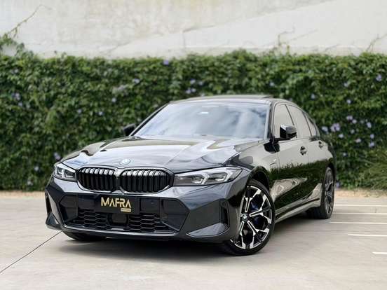 BMW-330e-2024