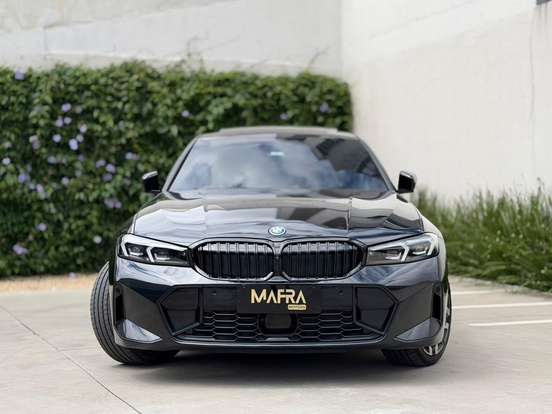 BMW-330e-2024