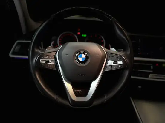 BMW-330i-2.0 16V TURBO GASOLINA M SPORT AUTOMÁTICO BMW-330i-2019