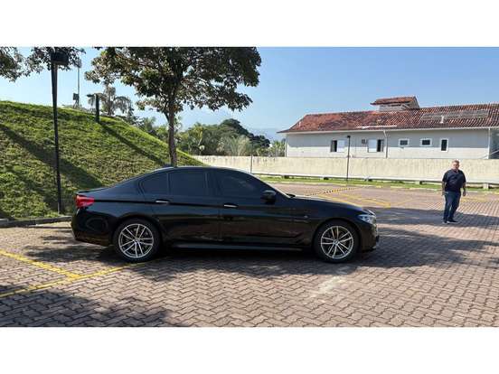 BMW-530i-2017