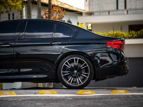 BMW-M5-4.4 V8 TWIN POWER M XDRIVE STEPTRONIC BMW-M5-2018