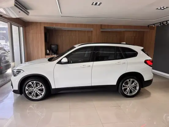 BMW-X1-2021