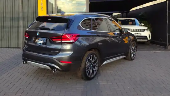 BMW-X1-2.0 16V TURBO ACTIVEFLEX SDRIVE20I X-LINE PLUS 4P AUTOMÁTICO BMW-X1-2022