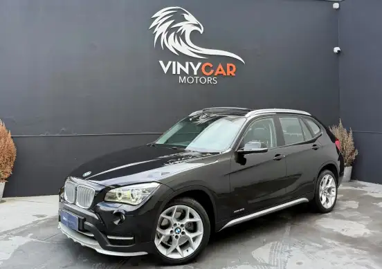 BMW-X1-2.0 20I 4X2 16V FLEX 4P AUTOMÁTICO BMW-X1-2015