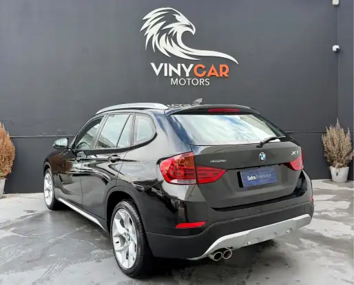 BMW-X1-2.0 20I 4X2 16V FLEX 4P AUTOMÁTICO BMW-X1-2015