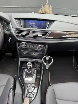 BMW-X1-2.0 20I 4X2 16V FLEX 4P AUTOMÁTICO BMW-X1-2015