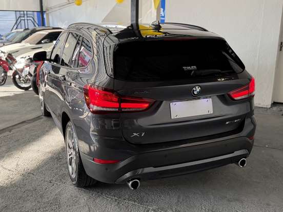 BMW-X1-2021
