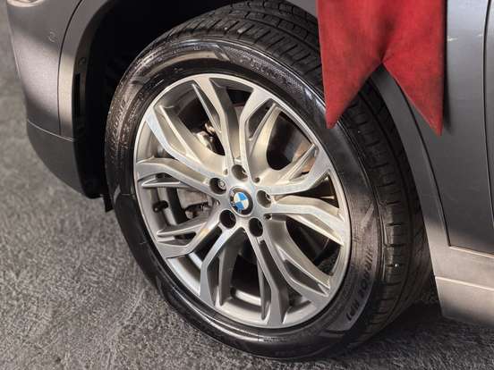 BMW-X1-2021
