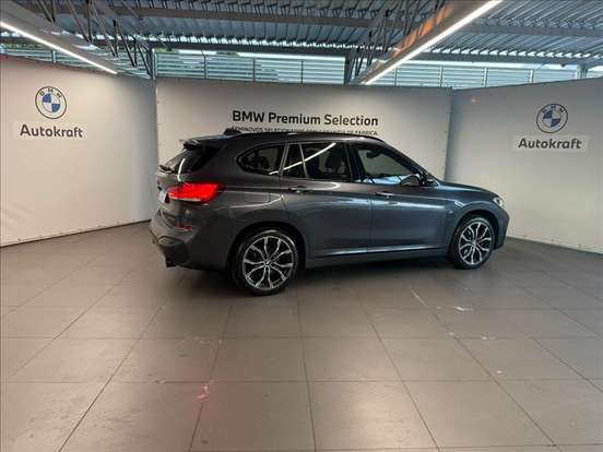BMW-X1-2022
