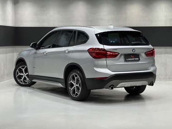 BMW-X1-2.0 16V TURBO ACTIVEFLEX SDRIVE20I X-LINE 4P AUTOMÁTICO BMW-X1-2017