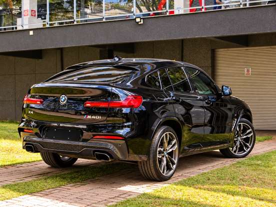 BMW-X4-2018