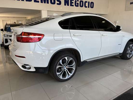 BMW-X6-2013