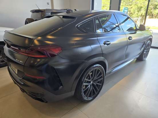BMW-X6-2022