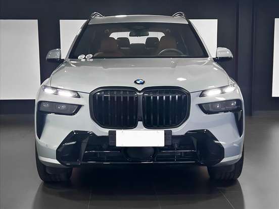 BMW-X7-2026