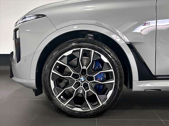 BMW-X7-2026
