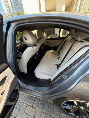 BMW-320i-2025
