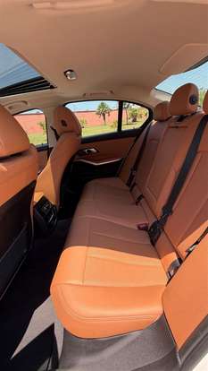 BMW-320i-2023
