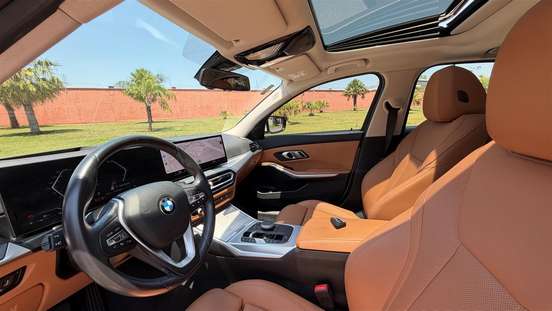 BMW-320i-2023