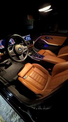 BMW-320i-2019