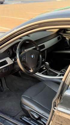 BMW-320i-2010