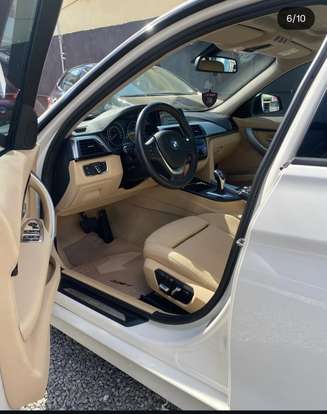 BMW-320i-2017
