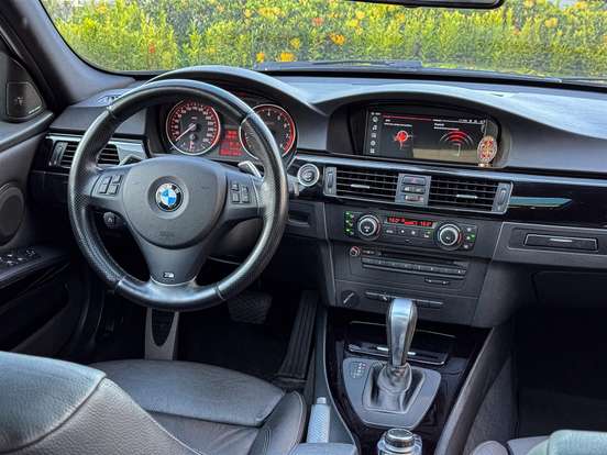 BMW-335i-2010
