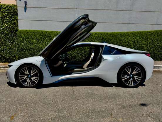 BMW-i8-2014