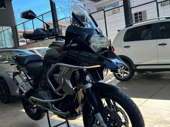 BMW-R 1250 GS TRIPLE BLACK BMW-R 1250 GS TRIPLE BLACK-2023