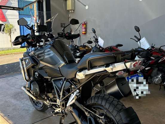 BMW-R 1250 GS TRIPLE BLACK BMW-R 1250 GS TRIPLE BLACK-2023
