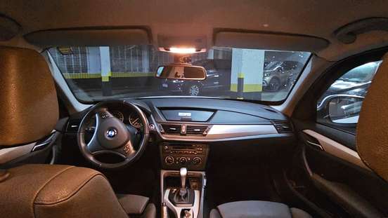 BMW-X1-2011