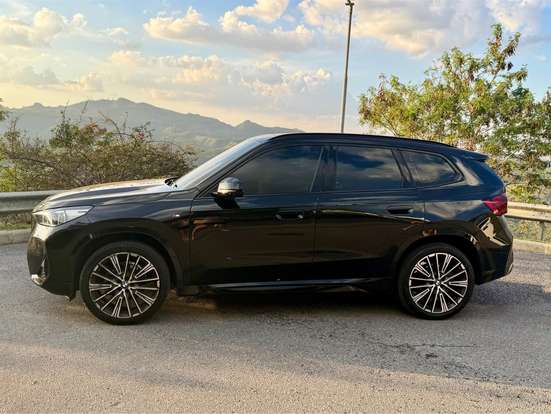 BMW-X1-2024