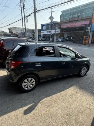 CHEVROLET-ONIX-2018