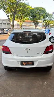 CHEVROLET-ONIX-2013