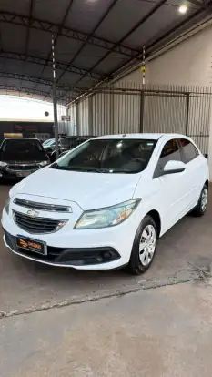 CHEVROLET-ONIX-2013